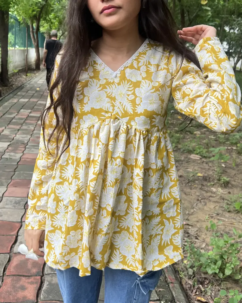 ​YELLOW TOP